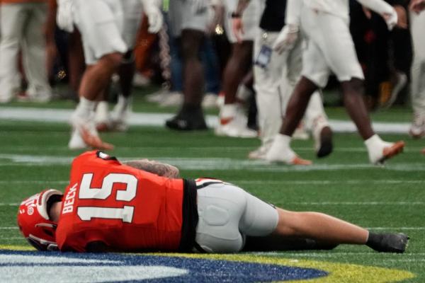 Report: Georgia QB Carson Beck suffered UCL injury