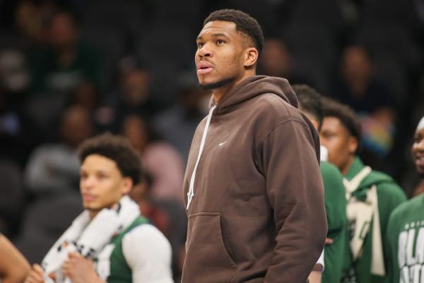 Bucks F Giannis Antetokounmpo (knee) to miss fourth straight game