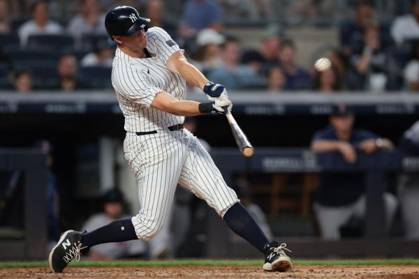 Yankees bench slump-ridden DJ LeMahieu thumbnail