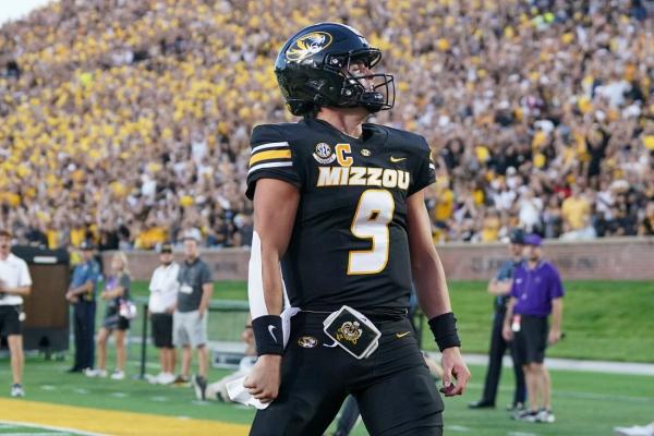 Beau Pribula’s 4-TD effort sparks Mizzou’s rout of Central Arkansas