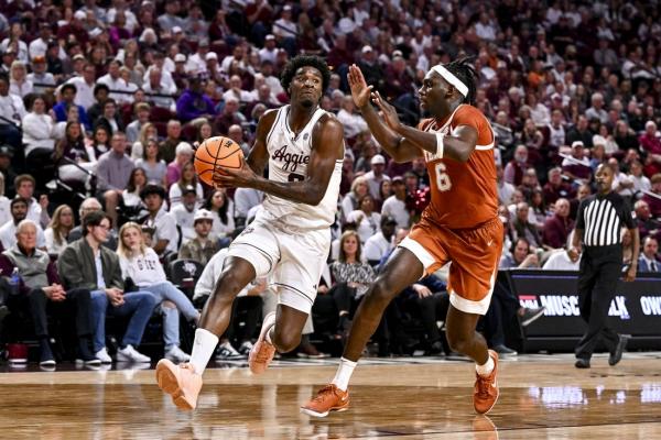 No. 13 Texas A&M zooms ahead in 2nd half to rout Texas