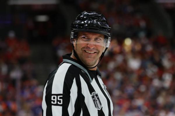 Linesman exits Jets-Avalanche game due to injury