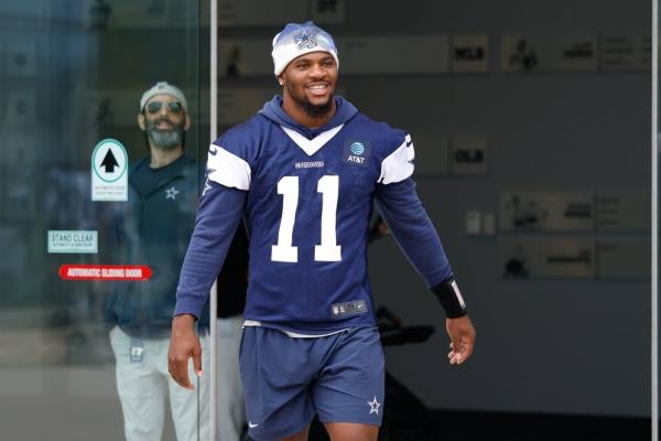 No big deal, but Jerry Jones thanks Micah Parsons for reporting to Cowboys camp