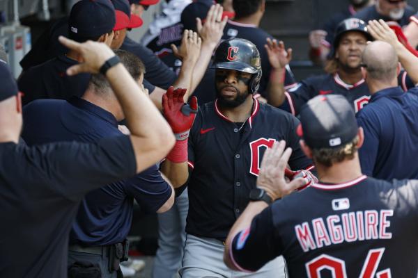 Carlos Santana’s 2-run shot gives Guardians win over White Sox