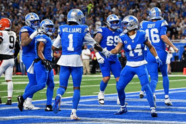 Amon-Ra St. Brown (2 TDs), Lions drub sloppy Browns