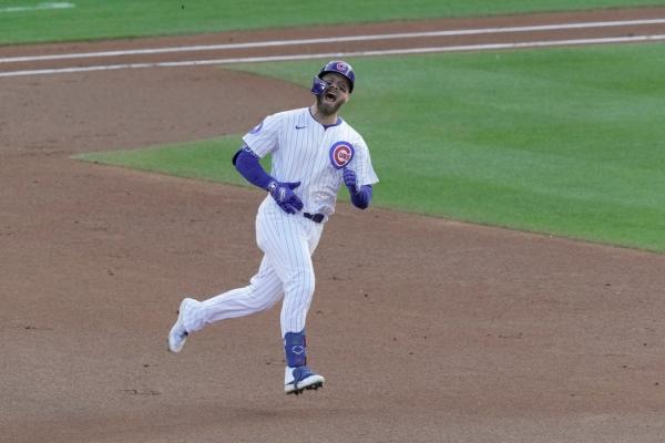 Cubs avoid elimination, hold off Brewers in Game 3 of NLDS