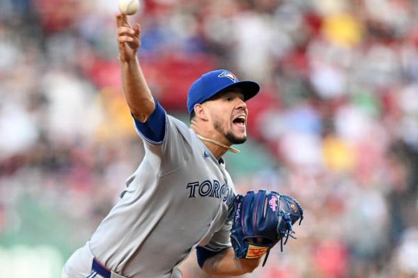 Jose Berrios, Jays’ bats extend Red Sox’s skid to 6