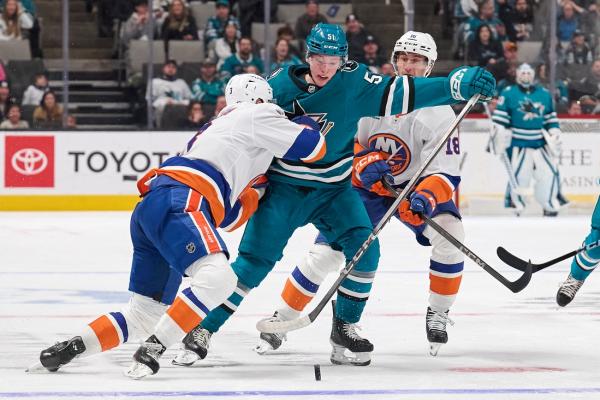 Jean-Gabriel Pageau posts 3 points in Islanders’ win over Sharks