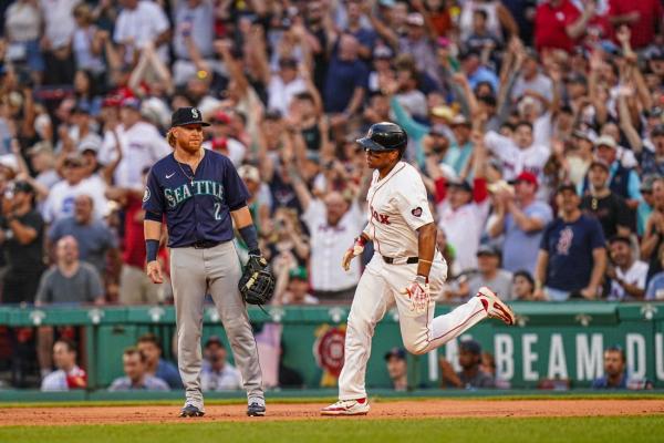 Rafael Devers, Red Sox walk off vs. Mariners