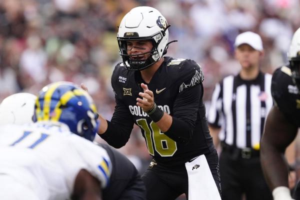 Ryan Staub, QB carousel lead Colorado past Delaware
