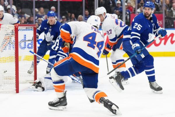 Maple Leafs beat Islanders with rematch looming