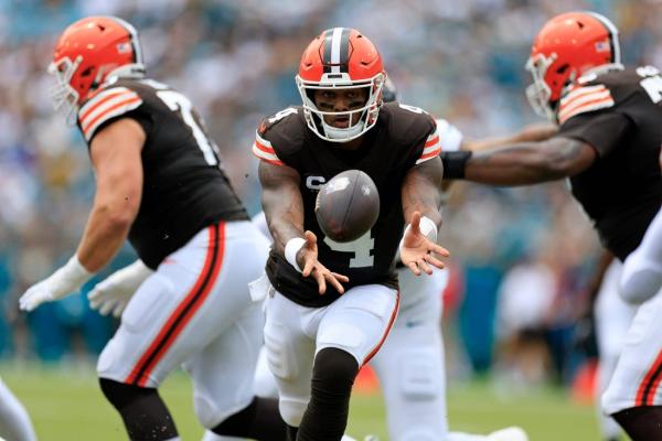 Browns make kicks, key plays to hold off Jaguars