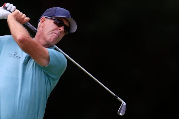 Richard Green one ahead of Steven Alker at Regions Tradition