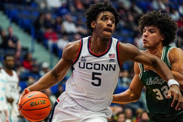 No. 2 UConn braces for stern test vs. Memphis in Hawaii