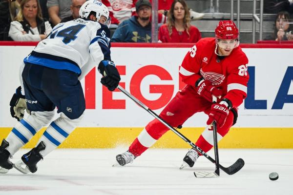 Red Wings, tired of getting outshot, take on Sabres