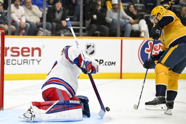 Filip Forsberg-led Predators hang on to defeat shorthanded Rangers