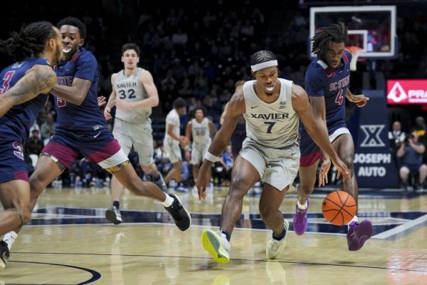 No. 22 Xavier slides past South Carolina State