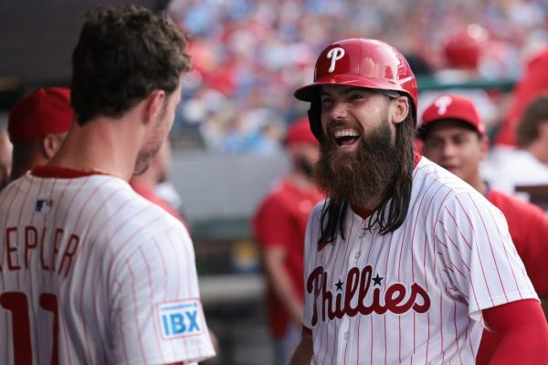 Phillies rally to take Game 2 of doubleheader, series from Padres