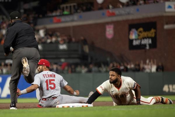 Four-run inning propels Cardinals to win over Giants