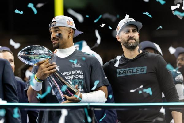 Fly, Eagles fly: Super Bowl rings feature pop-out wings