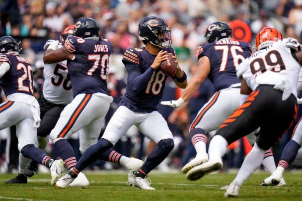 Carrying high expectations, Bears clash with Titans to open season