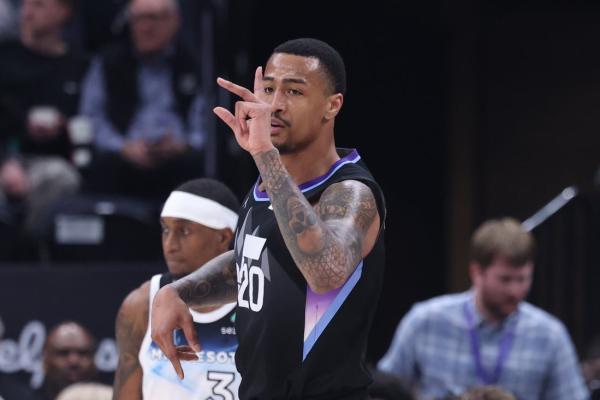 Report: Utah Jazz F John Collins picks up $26.58M player option