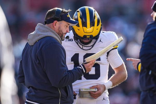 Michigan fires OC Kirk Campbell