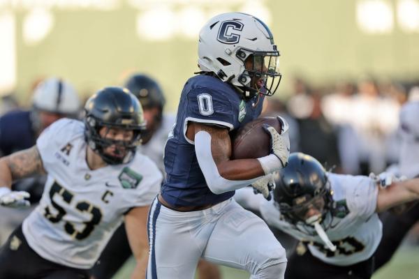 Army runs all over UConn in Fenway Bowl rout