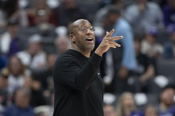 Knicks make it official, hire Mike Brown as head coach