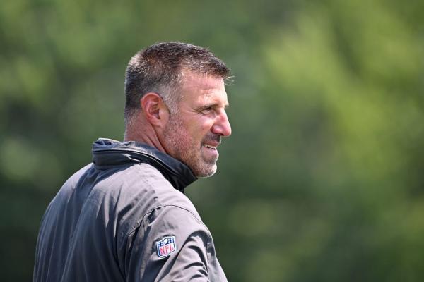 Report: Mike Vrabel to interview for Jets’ vacancy