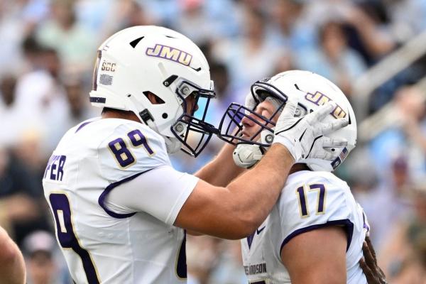 Alonza Barnett’s 5 TDs help James Madison top UNC 70-50