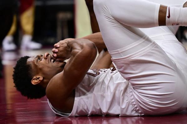 Cavs feel ‘real concern’ for Evan Mobley (ankle), De’Andre Hunter (thumb)