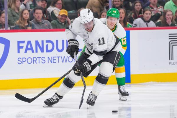 Kings aim to avert season sweep at hands of Blackhawks