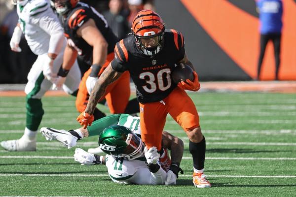 Jets get first win in wild fashion, shock Bengals