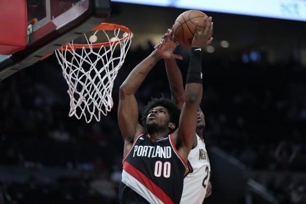 Pelicans hope to make it two straight over Trail Blazers thumbnail