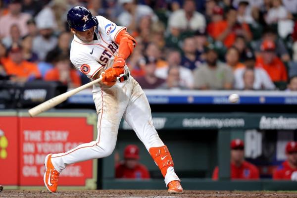 Cam Smith delivers for Astros in home sweep of Phillies