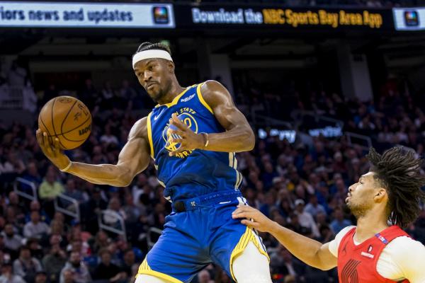 Warriors aim to stay hot, dent Kings' playoff hopes thumbnail
