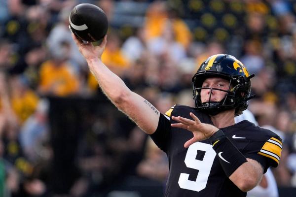 Iowa rushes for 310 yards in rout of Albany