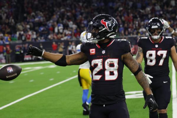 Report: Texans' Joe Mixon, Azeez Al-Shaair good to go vs. Chiefs thumbnail