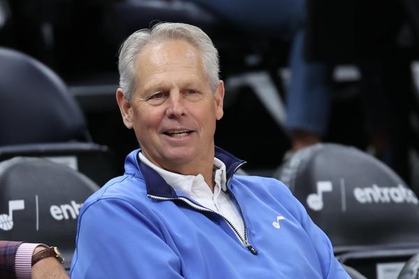 Jazz hire away longtime Celtics exec Austin Ainge