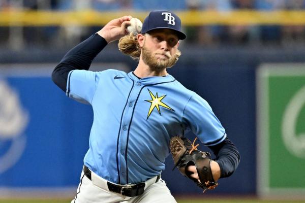 Rays score two late runs to sweep Blue Jays thumbnail