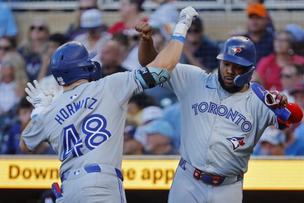 Blue Jays blitz Twins 15-0 with 23-hit attack thumbnail