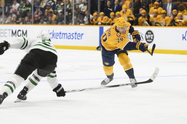 Predators coast past Stars, who enter playoffs on seven-game losing skid