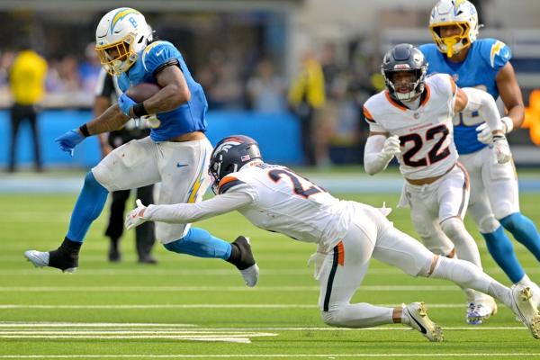 Chargers shift RB plans with Najee Harris hurt