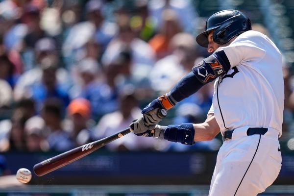 MLB roundup: Tigers rally in 9th, beat Dodgers in 10th thumbnail