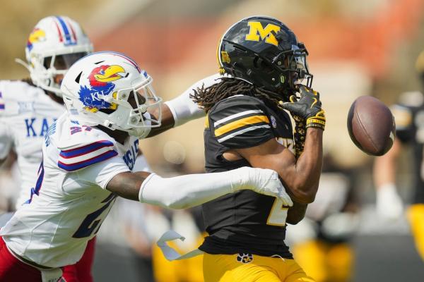 Missouri surges past Kansas for Border War victory