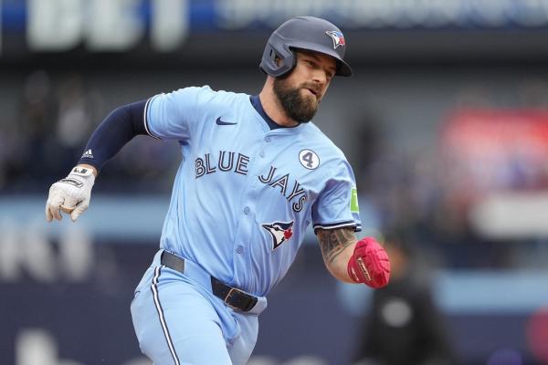 Jays place OF Nathan Lukes (concussion) on 7-day injured list