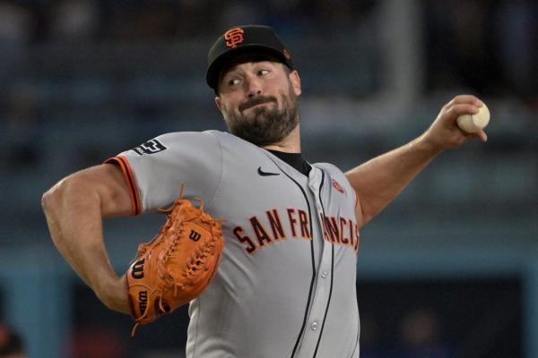 Giants place LHP Robbie Ray (hamstring) on IL