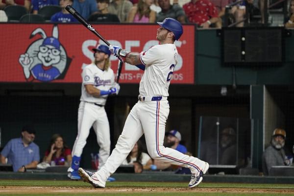 Leody Tavares hits walk-off single to lift Rangers over A’s