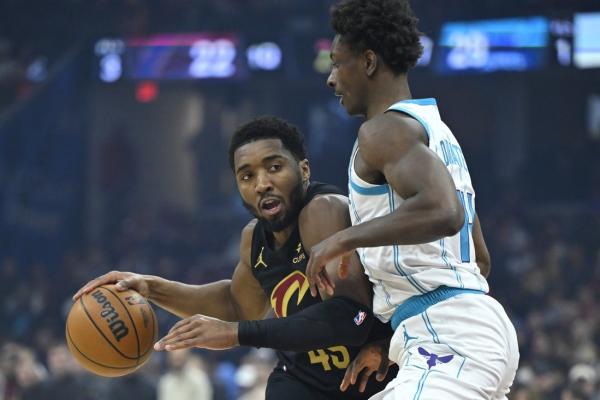 Hornets pitch OT shutout to top Cavaliers